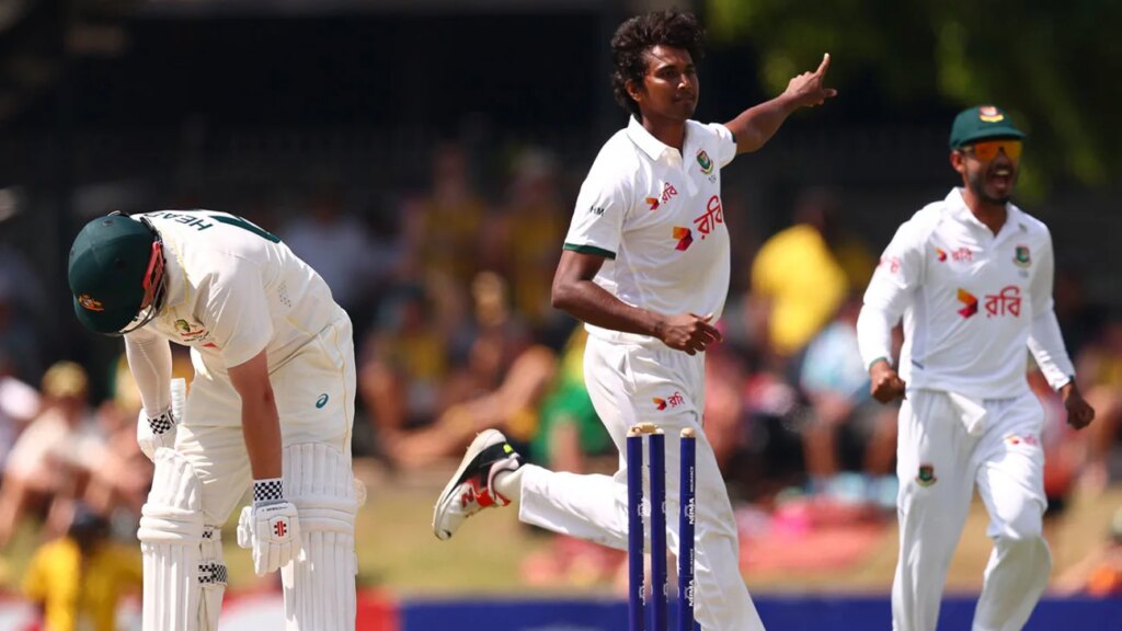 Ball by Ball Commentary & Live Score