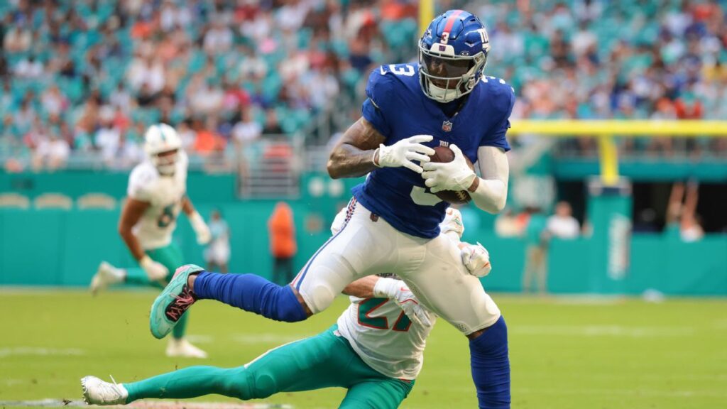 Giants' Harbaugh talks up Beckham's camp as final cuts approach