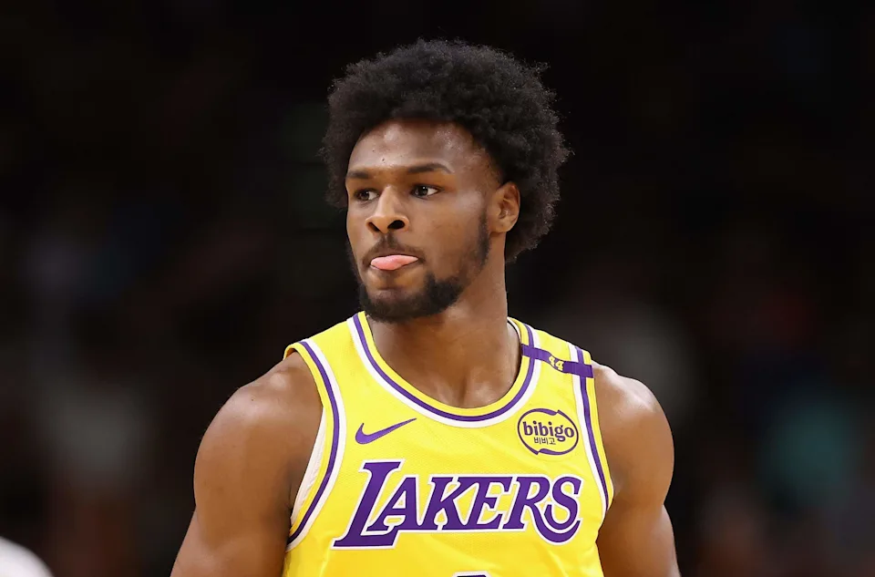 Los Angeles Lakers v Phoenix Suns