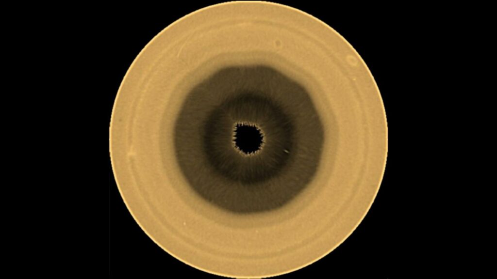 Astronomers discover mysterious 10-sided cloud structure at Saturn's south pole