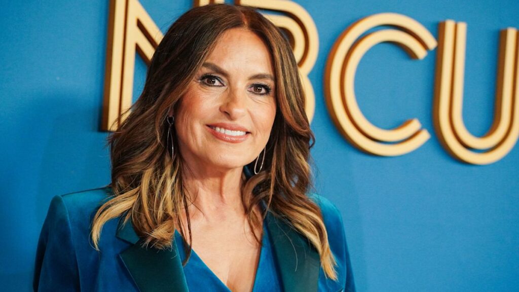 Mariska Hargitay's friends warned her not to host the Emmys. Then she decided it was worth the risk.