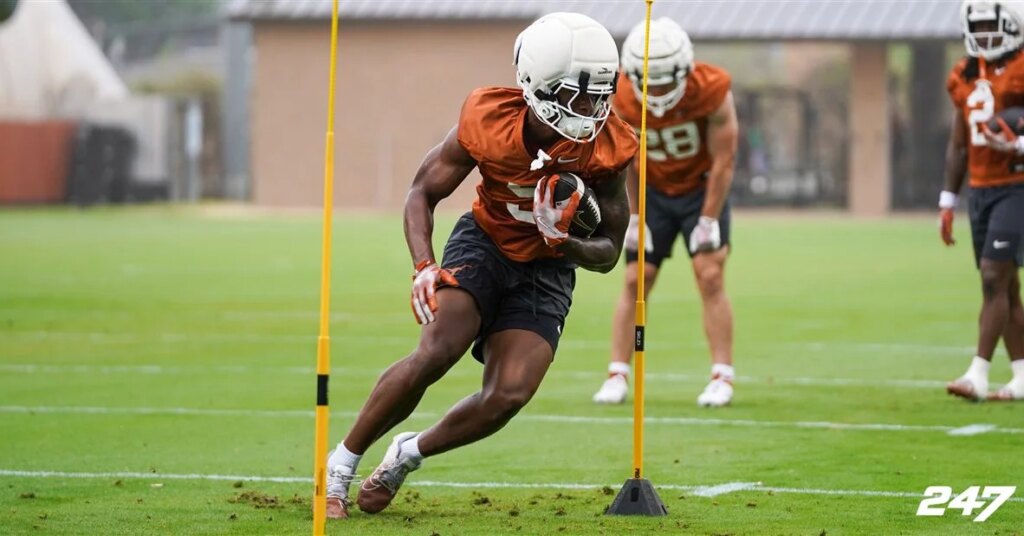 Texas football running back Derrek Cooper a game-time decision for Ohio State, report says
