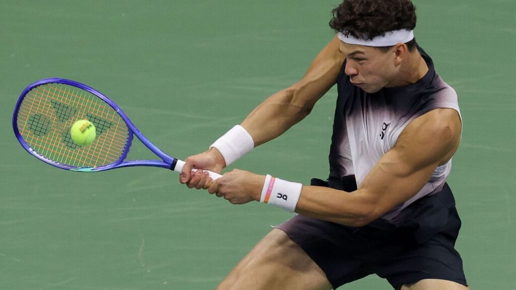 Tiafoe, Michelsen, Shelton lead U.S. march into Open quarters