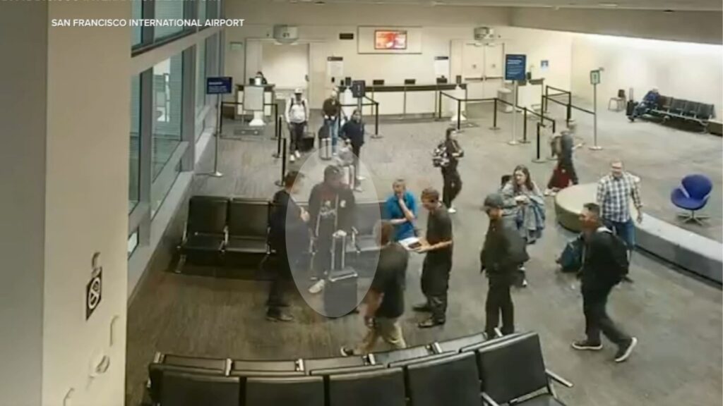 Video shows moment FBI agents surround former Rep. Eric Swalwell at SFO amid federal investigation
