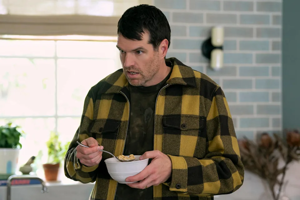 Nobody Wants This. Timothy Simons as Sasha in episode 104 of Nobody Wants This. Cr. Hopper Stone/Netflix © 2024