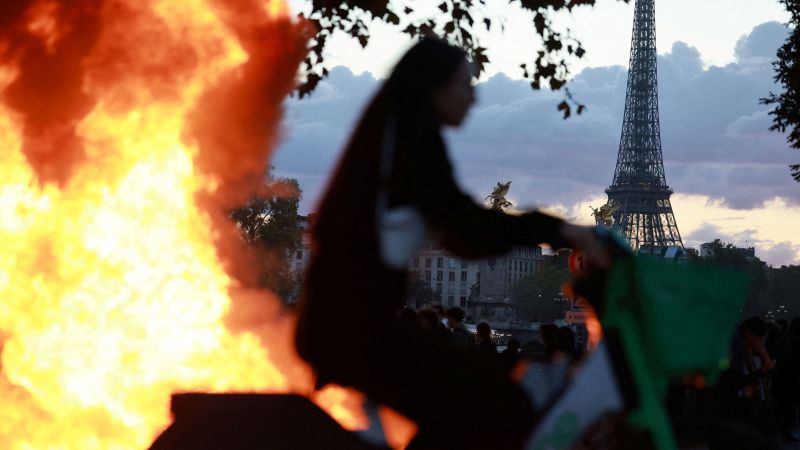 France’s crisis sounds familiar. Is America next?