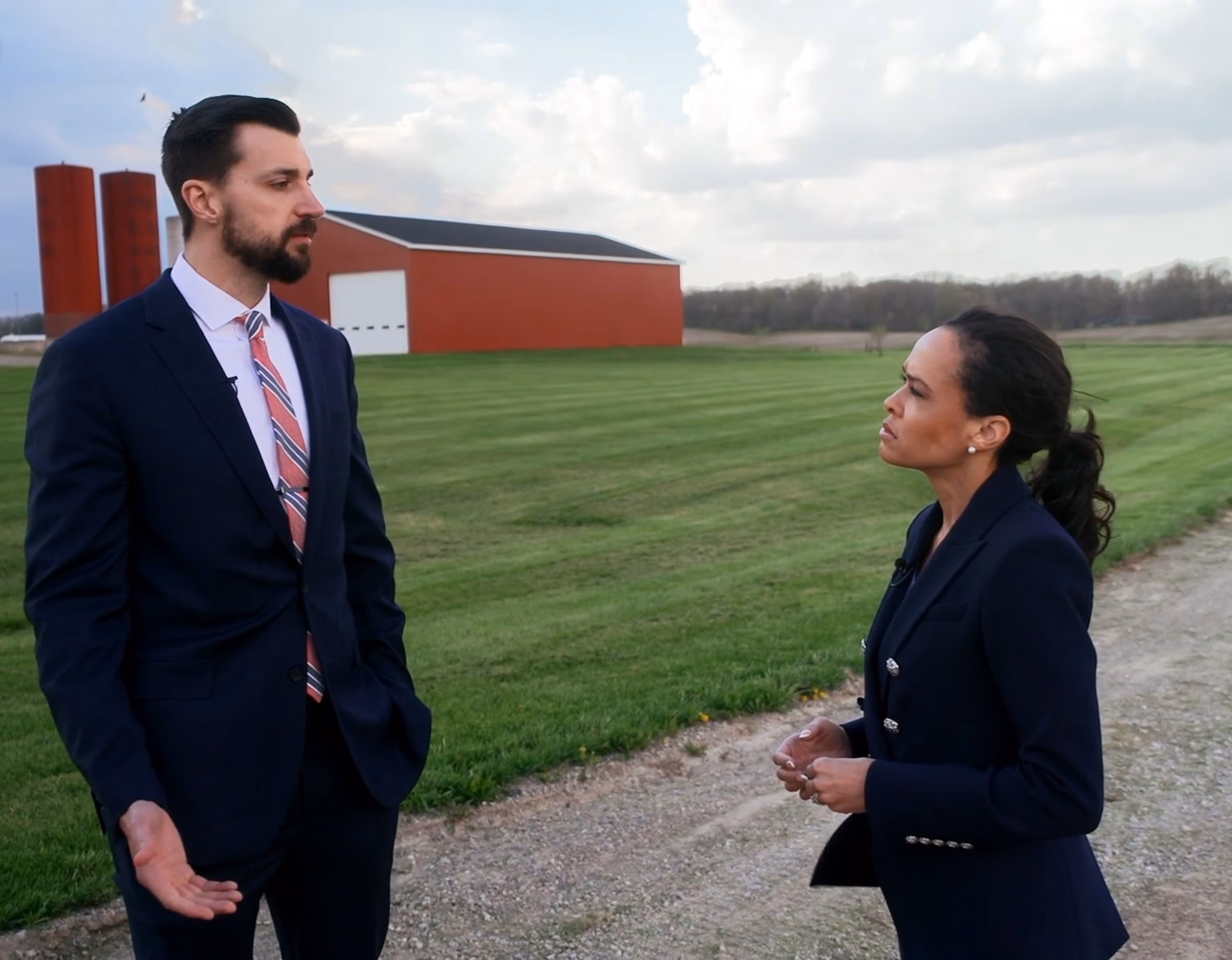 PHOTO: Dan Drewyor, a Detective Lieutenant with the Michigan State Police, spoke with ABC News’ Linsey Davis about the Dee Warner case outside the Warner family farm.