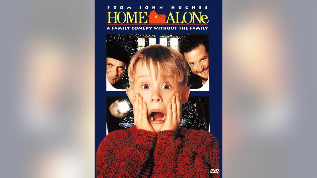 Macaulay Culkin in the Home Alone poster
