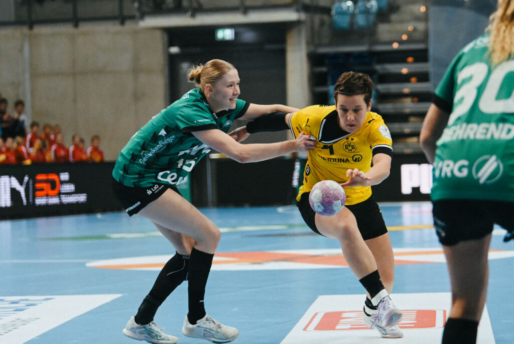 Handballerinnen verlieren in Oldenburg