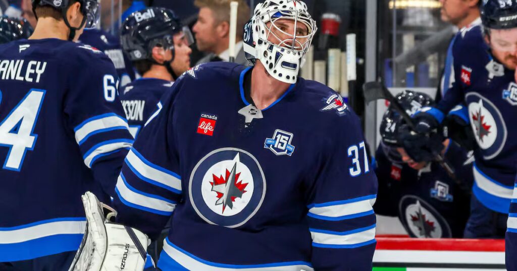 Winnipeg Jets, Hellebuyck could delay physical until later date